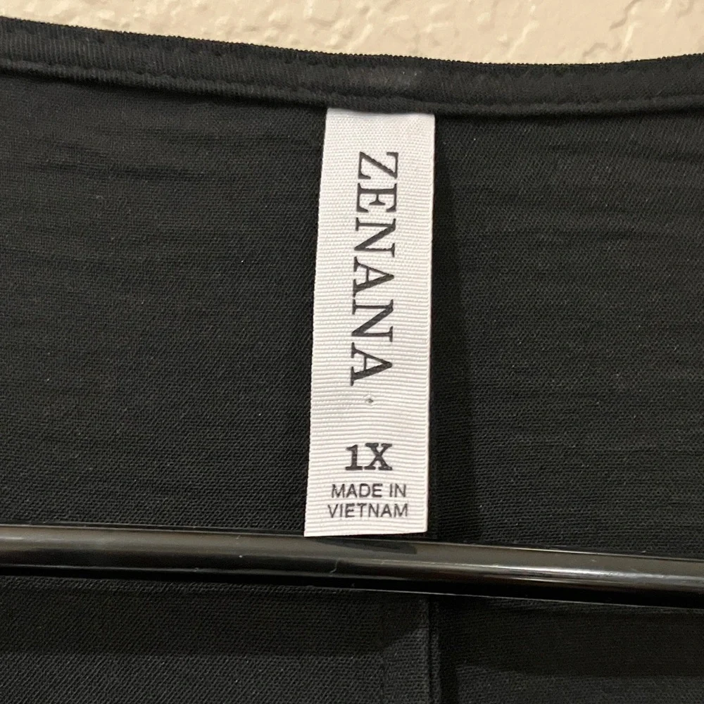 Zenana Black V-Neck Blouse - Picture 2 of 3